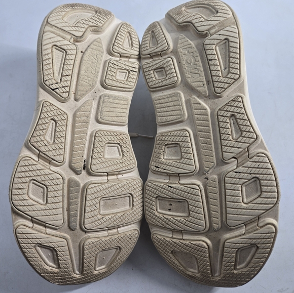HOKA Bondi 9 Running Sneakers 10 - Picture 3 of 13